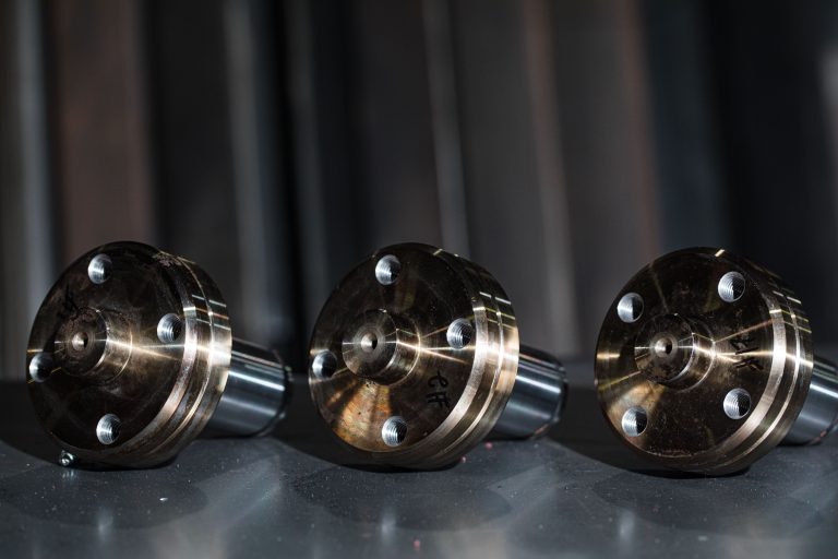 high quality hubs CNC machining custom parts made in metal fabrication shop